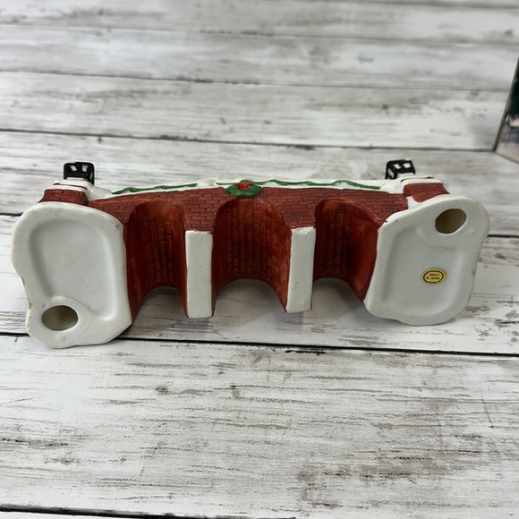 DICKENS KEEPSAKE PORCELAIN BRICK BRIDGE CHRISTMAS VILLAGE ACCESSORY IN BOX - Picture 7 of 9